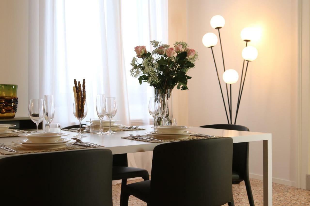 Palazzo Vendramin Costa Apartment เวนิส ภายนอก รูปภาพ