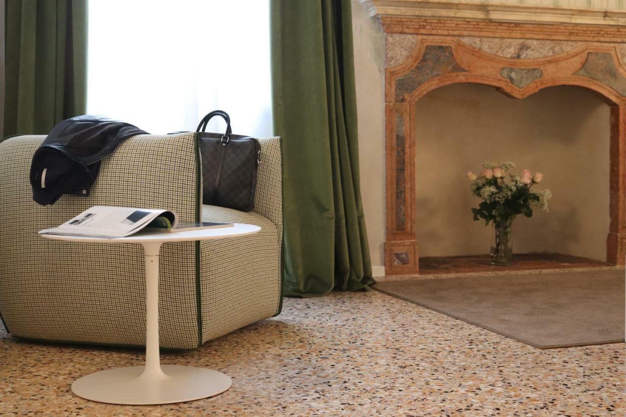 Palazzo Vendramin Costa Apartment เวนิส ภายนอก รูปภาพ