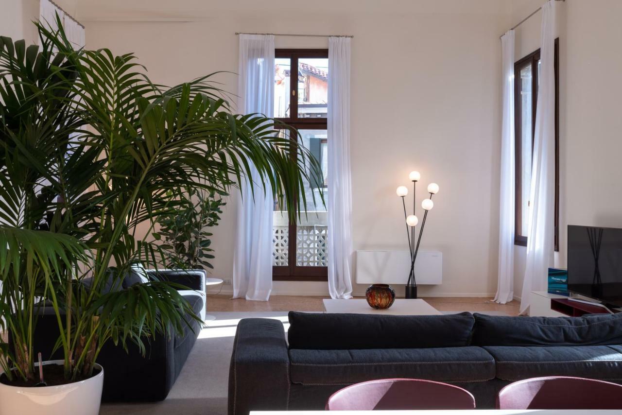 Palazzo Vendramin Costa Apartment เวนิส ภายนอก รูปภาพ
