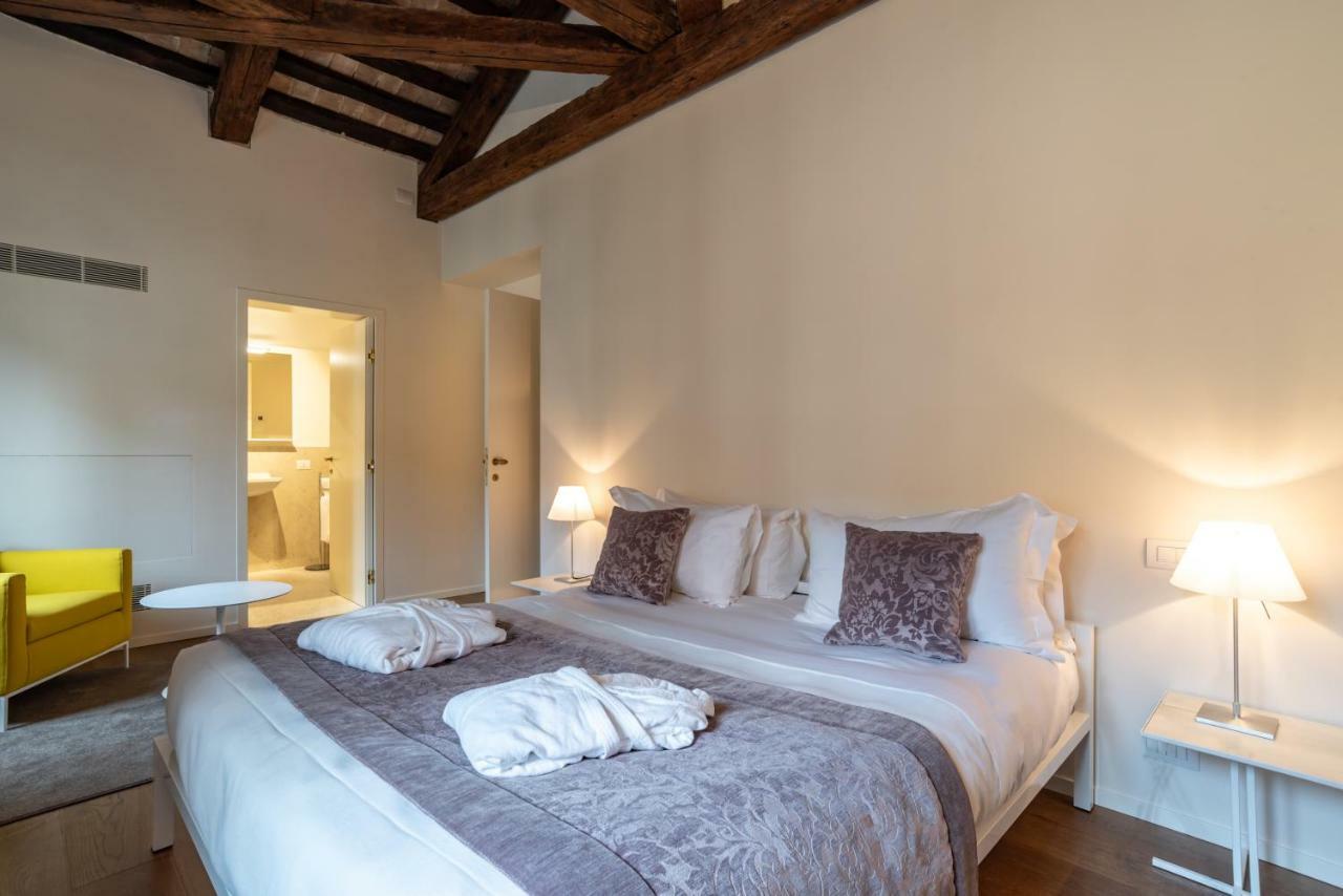 Palazzo Vendramin Costa Apartment เวนิส ภายนอก รูปภาพ