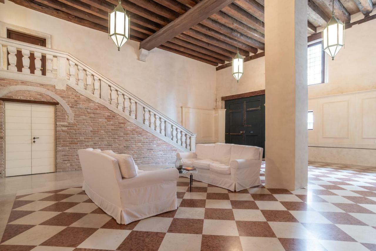 Palazzo Vendramin Costa Apartment เวนิส ภายนอก รูปภาพ